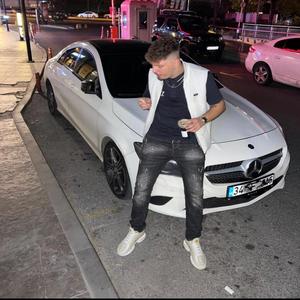 Back To Black (feat. Ali Chavez) (Explicit)