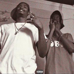 MOTO (feat. Wavy Srf, XiiX, Wuann1er & Lineeeezy) (Explicit)