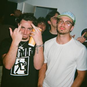 Personne (feat. Lostboy Carlos) (Explicit)