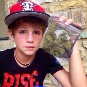 Trappin out my city (Explicit)