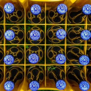 Ganzer Kasten (feat. Nikdavjan) (Explicit)