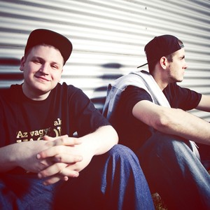 Kikezek (Explicit)