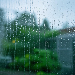 不放晴的雨季(我讨厌我自己爱的多卖力)