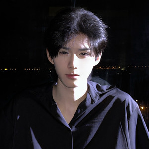 何秋亊震感舞进行曲（lick it ）