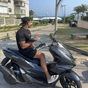 Gosta da vida em búzios (Explicit)