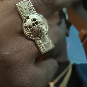 Hustle (feat. Extradout) (Explicit)