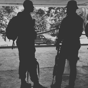 QUEM É DO MAL JÁ SABE O RISCO (Explicit)