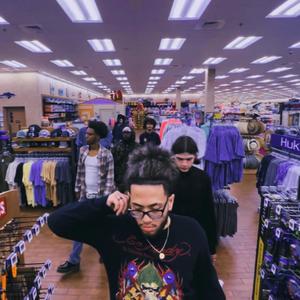 THRU THE DOOR (feat. trey lawan) (Explicit)