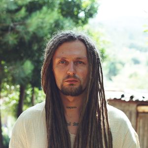 Хатина (на краю Карпат)