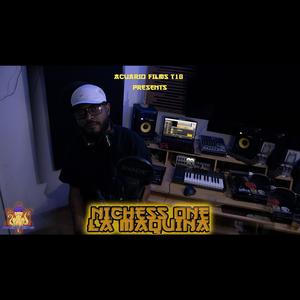 LA MAQUINA (feat. Nichess One) (Explicit)