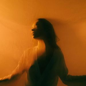 Hide Away(8D环绕立体声)