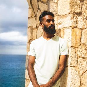 LIGHTS OFF(feat. Ashavari & Laurentis)