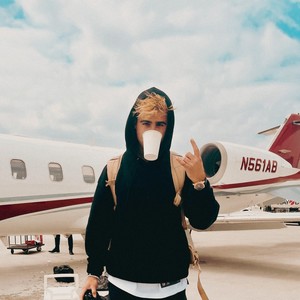 Living Fast (Explicit)