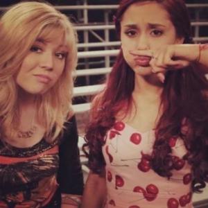 Ain't Trippin (feat. Lil Nza) (Explicit)