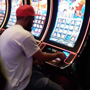 Street Lights(feat. KPEEZY) (Explicit)