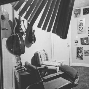 ain't dead yet (feat. Oz & Brainiac) (Explicit)