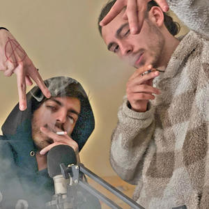 Fum in camera (feat. Iulinator) (Explicit)