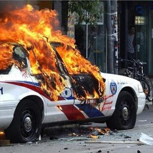 FUKKTHEWORLD(feat. arloo) (Explicit)