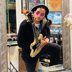 DRINKING COLORS (feat. BIZ ONE) (Radio Edit)