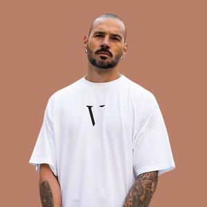 Qui je suis (feat. Cerf beatmaker) (Explicit)