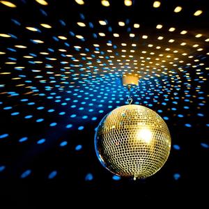 Glitter Ball (feat. Daniela Petrosemolo)