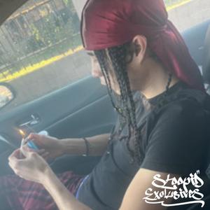 Skope 'em Out (feat. W8kstar) [HOSTED BY STOOPID EXCLUSIVES] [Explicit]