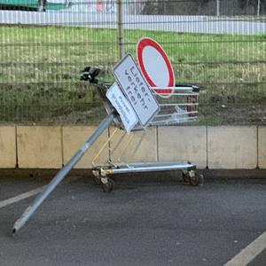 Schnee im Sommer (feat. dodtcom)