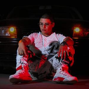 DIAMANTES (feat. CHIKIS MZ) (Explicit)