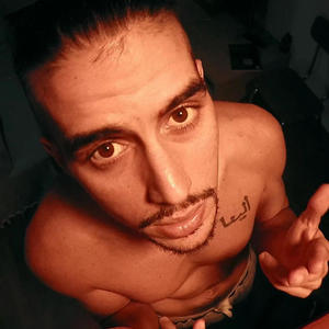 Gris (feat. Garabato Beats) (Explicit)