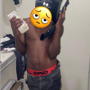 Buckets (feat. DourShiestyy) (Explicit)