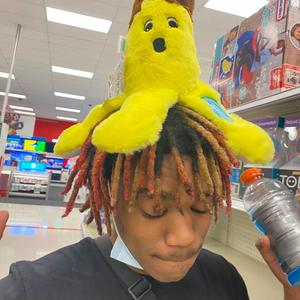 Distant (feat. KL THE ARTIST) (Explicit)