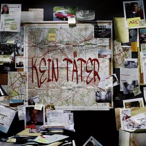 Kein Täter (feat. ARO) (Explicit)