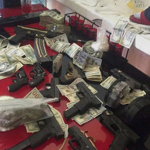 Hard times (feat. Kiing Khash) (Explicit)