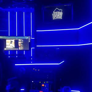 Flashing Lights (Explicit)