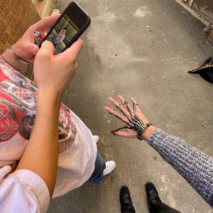 War(feat. sgpwes) (Explicit)