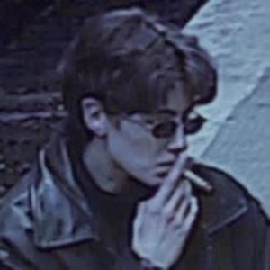 SMOKEACIGERETTEWHENIFEELSTRESSED (feat. VMKCXINE) (Explicit)