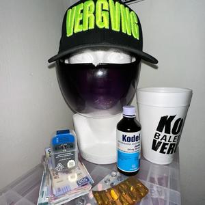 Normalicen dedicar canciones de la VERGVNG (Explicit)