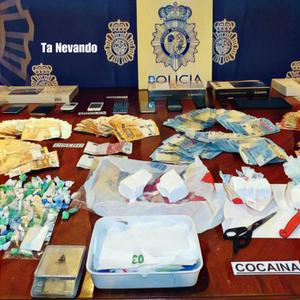 Ta Nevando (feat. Nattive) (Explicit)