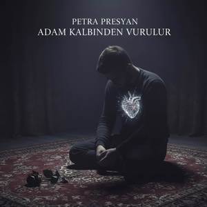 Adam Kalbinden Vurulur