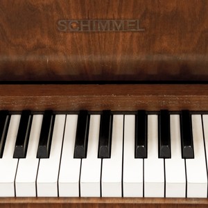 ”Intimate Piano Favorites - 30 Piano Pieces for Unforgettable Sensual Moments”