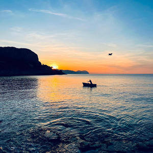 Waiting for the sunshine (feat. Lena & Onjah) (Explicit)