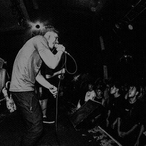 04YOUNG! - EN EL CLUB SMOKING! (Explicit)