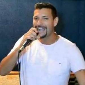 Noite Quente (Explicit)