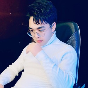 我俩就像比翼鸟