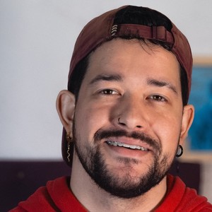 Me brillan los ojos cuando te miro