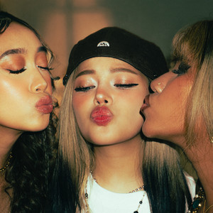 tayo lang (may alam)