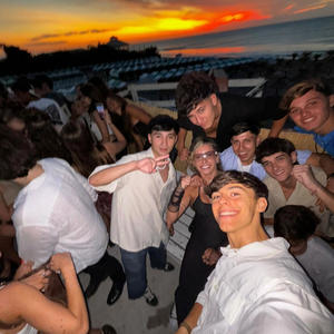 Un besito mas (tech remix|Explicit)