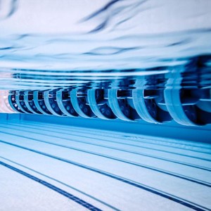 逐浪巅峰 (伴奏)