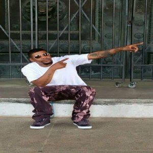 She love me not (Explicit)