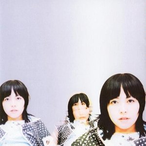 白色 (White)